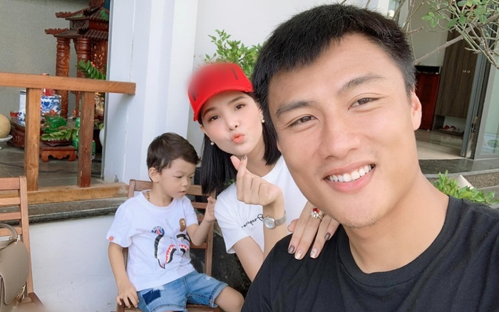 Mạc Hồng Quân về Séc, bên bà xã Kỳ Hân lúc lâm bồn Ảnh 2