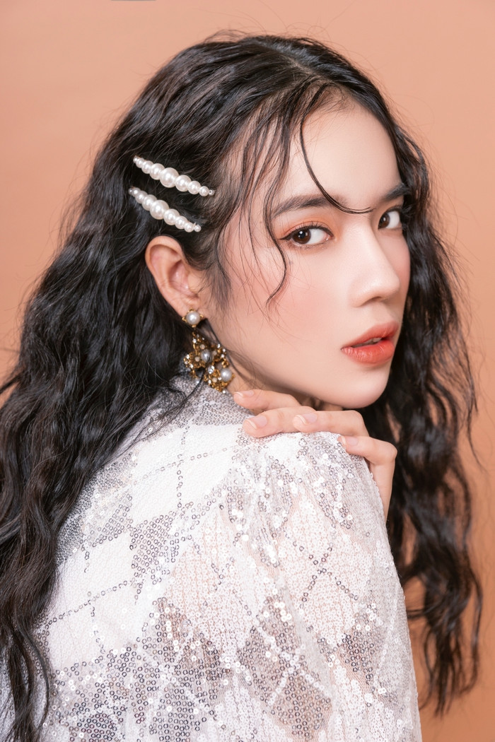 HIEUTHUHAI - LyLy được fan 'năn nỉ' ra bản audio siêu phẩm 'Lời đường mật' vì bài hát quá bắt tai Ảnh 3