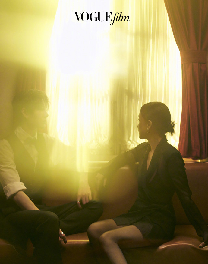 Doanh thu tạp chí đạt đỉnh trong phút chốc nhờ vào công lao của Châu Tấn hay Vương Nhất Bác? Ảnh 3