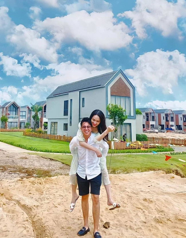 Kể từ khi công khai hẹn hò, cặp đôi Hương Giang - Matt Liu luôn nhận được sự quan tâm, ủng hộ và yêu mến của khán giả. 