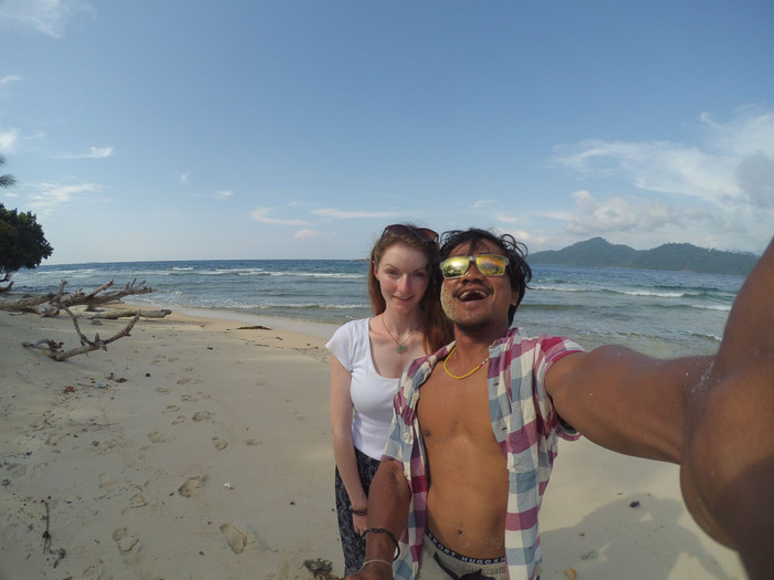 Cặp đôi 'chồng cú vợ tiên' Jennifer Brocklehurst và Bayu Kumbara