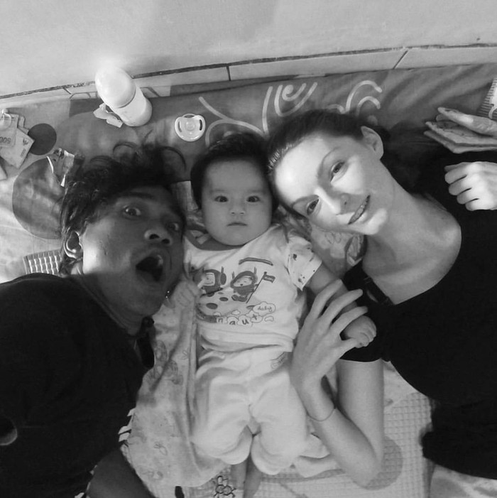 Công chúa nhỏ là kết quả tình yêu của hai vợ chồng