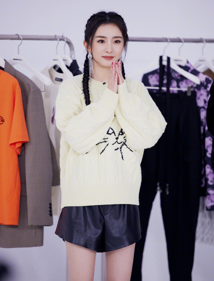 Nhan sắc 'mẹ một con' của cô nàng đã nhận được nhiều lời khen ngợi từ mọi người