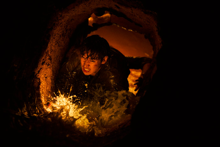 'Kẻ săn mộ': Bom tấn đứng đầu rạp phim Hàn Quốc sắp về Việt Nam Ảnh 12