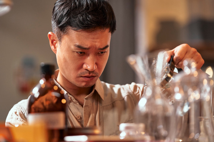 'Kẻ săn mộ': Bom tấn đứng đầu rạp phim Hàn Quốc sắp về Việt Nam Ảnh 23