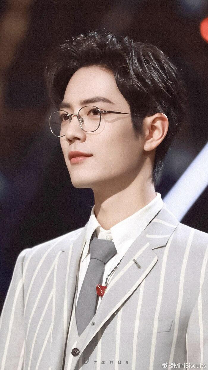 Một nam chính khác của Trần tình lệnh là Tiêu Chiến đã cho thấy sức hút đáng gờm của mình dù công việc của nam diễn viên chưa thể trở lại như trước