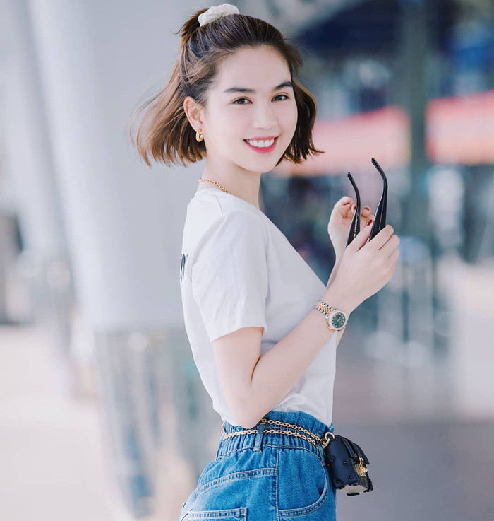 Cột tóc nhỏ nhắn, xinh xắn... 