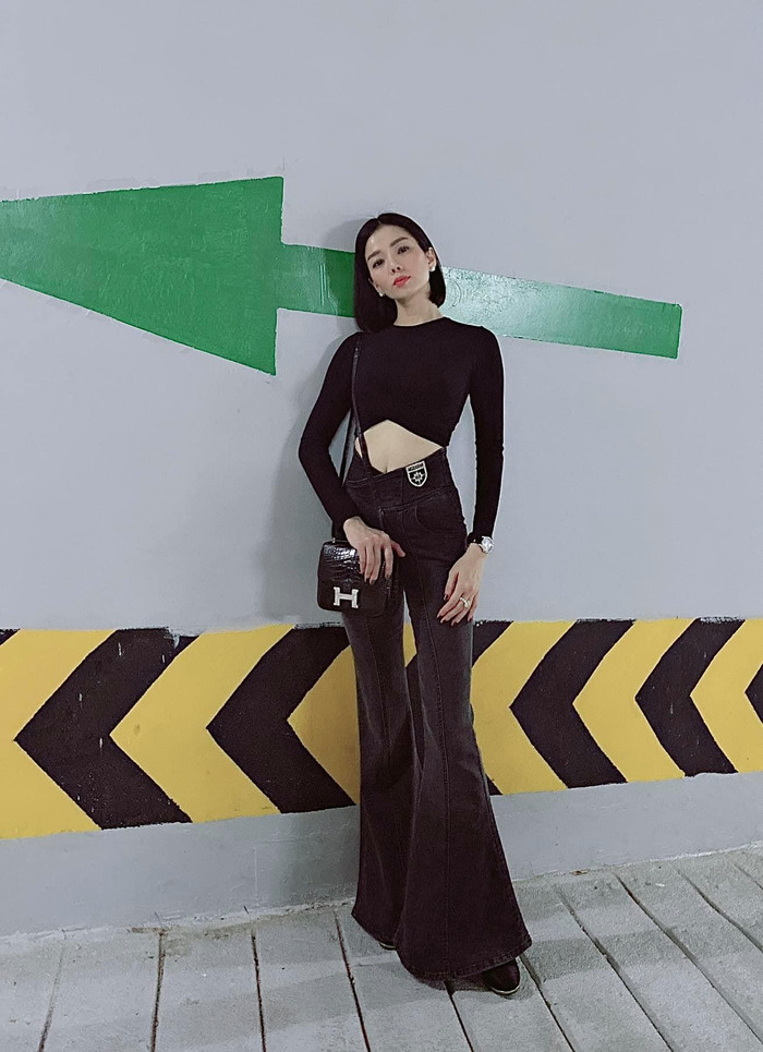 Có thể thấy, ở tuổi 39, Lệ Quyên luôn giữ được phong độ nhan sắc cùng vóc dáng đáng ngưỡng mộ