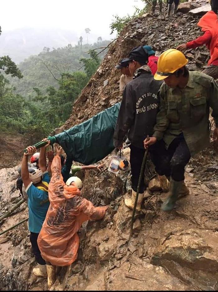 Khiêng sản phụ vượt 20km đường rừng đến Trung tâm Y tế nhưng đành phải đón tin dữ Ảnh 2