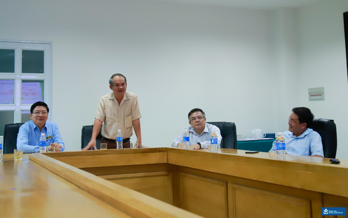 Bầu Đức thưởng 'nóng' cho Đại học Nông Lâm: Nặng tình và tâm huyết với bóng đá sinh viên! Ảnh 2