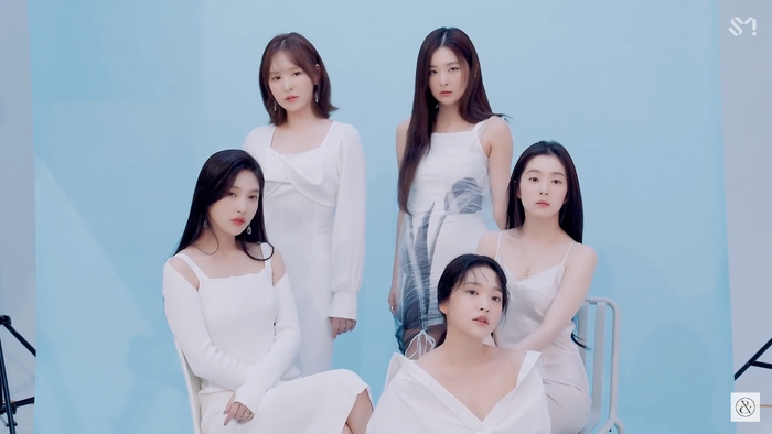 5 thành viên Red Velvet.