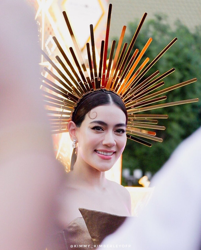 Tạo hình của Kimberley tại sự kiện ICONSIAM Magic Comes Alive Celebrating With BANGKOK ILLUMINATION 2020