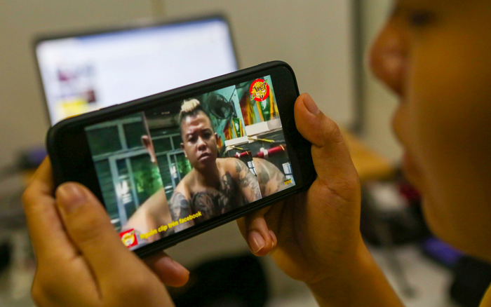 Các video nhảm nhí, giật gân trên YouTube sẽ bị xử lý Ảnh 2