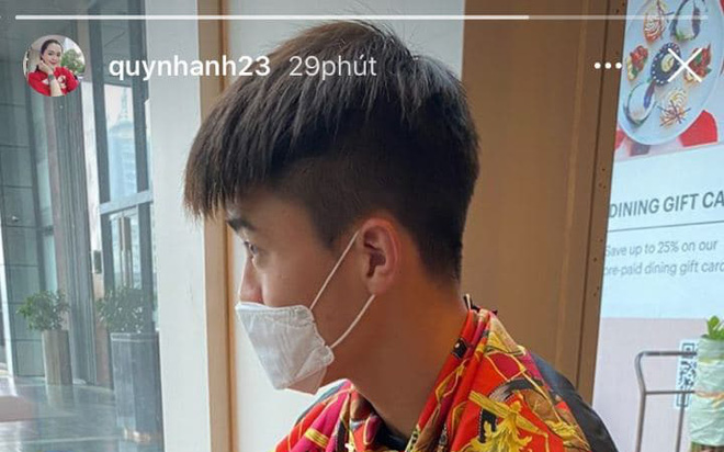 Duy Mạnh đúng chất ông bố bỉm sữa khi đưa con trai đi tiêm Ảnh 2