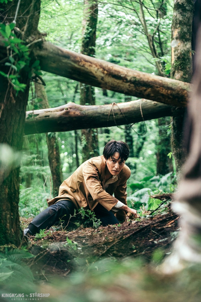 Đây là cách Lee Dong Wook thể hiện tình yêu thương với Kim Bum Ảnh 9