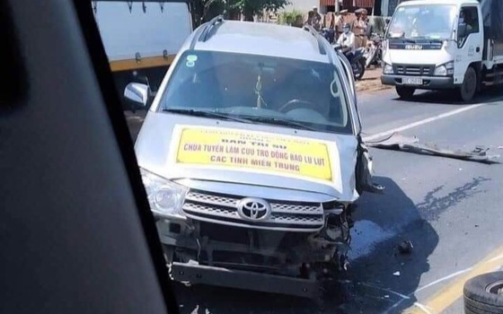 Xe chở đoàn cứu trợ miền Trung gặp nạn trên đường, trụ trì chùa ở TP.HCM tử vong Ảnh 2