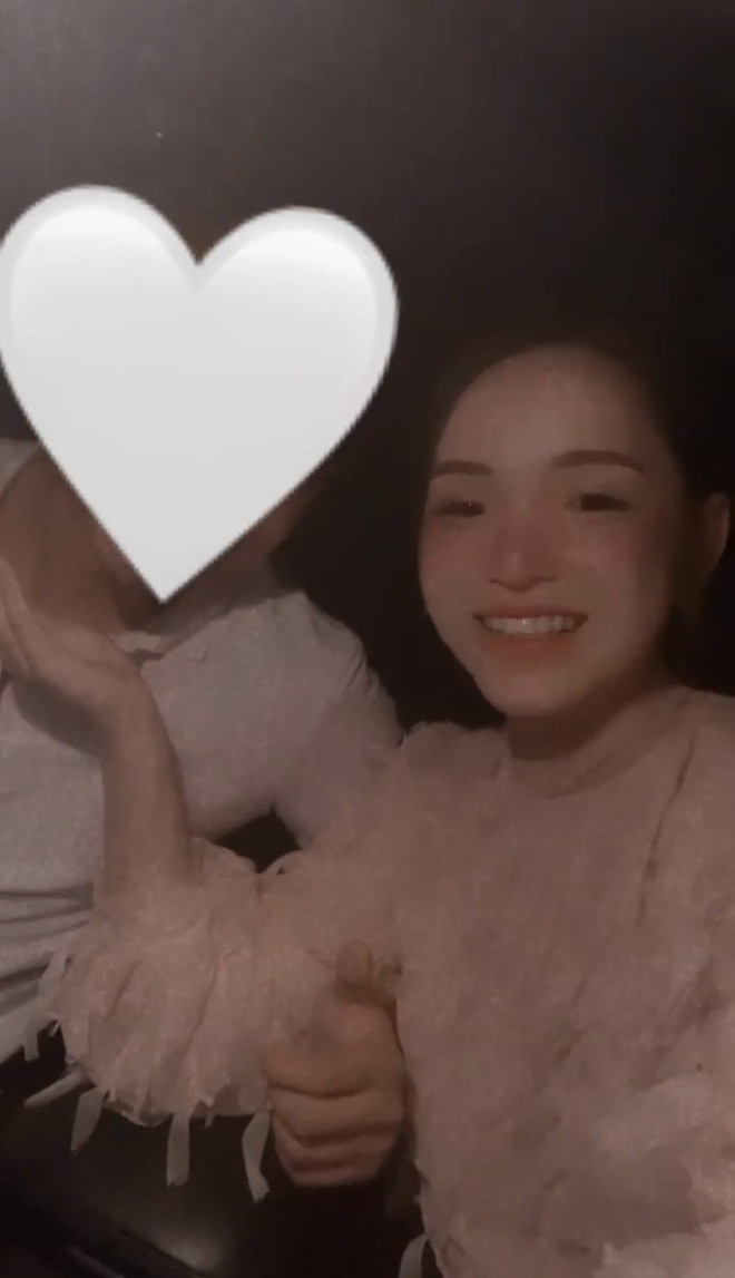 Nếu là Phan Hoàng thì hẳn là Khánh Hà không cần phải giấu mặt đâu nhỉ?