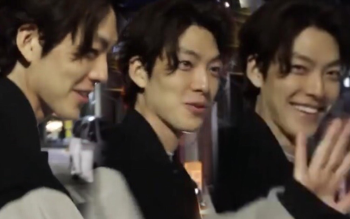 Kim Woo Bin được bắt gặp trên đường: Gầy gò thấy thương, 'chị vợ' Shin Min Ah bỏ bê rồi sao Ảnh 2