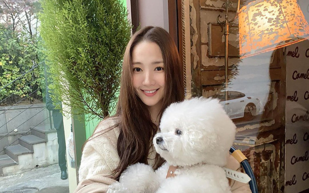 Sau khi bị chê gương mặt khác lạ khó nhận ra Park Min Young tái xuất xinh đẹp khiến ai cũng sững sờ Ảnh 2