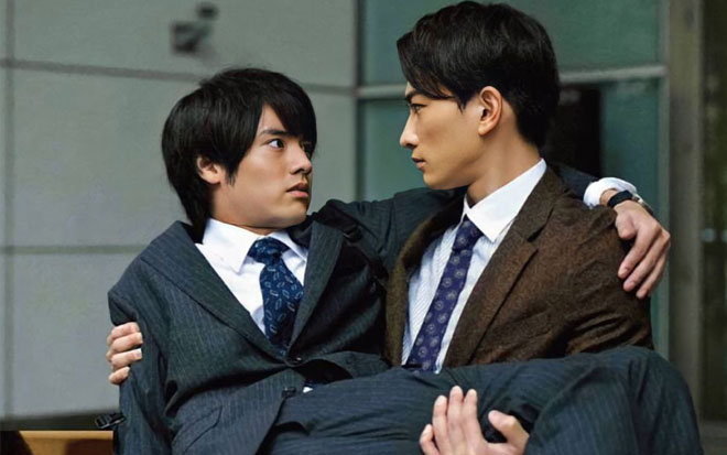 Review phim BL Nhật gây sốt mạng xã hội: 30 tuổi vẫn 'còn zin' thì sẽ biến thành phù thủy Ảnh 2