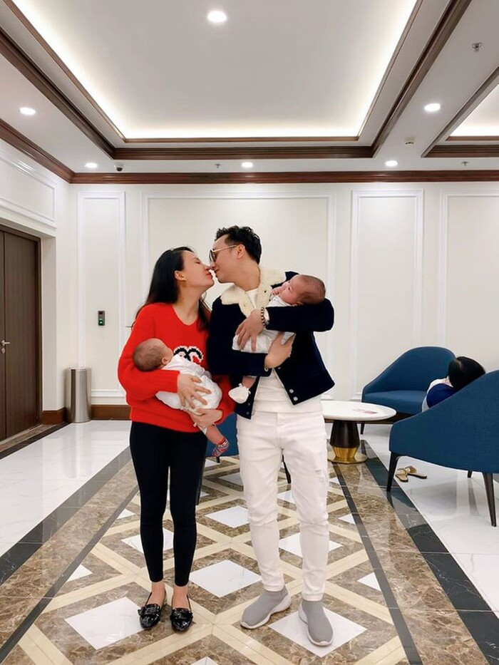 Ngỡ ngàng trước nhan sắc và vóc dáng của bà xã MC Thành Trung sau gần một năm sinh con Ảnh 3