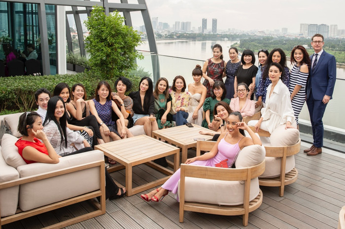 Đoan Trang mời hội chị em Hồng Nhung, Hà Anh dự tiệc trà chiều, bật mí bí kíp sống khỏe Ảnh 14