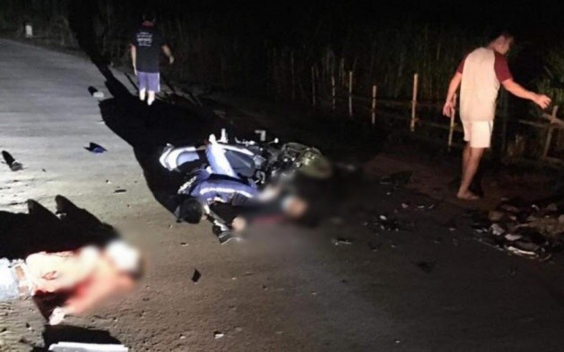 Xe máy đấu đầu trong đêm, 2 thanh niên tử vong, 2 người nhập viện cấp cứu Ảnh 2