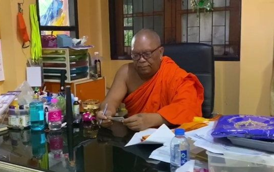 Trúng số 13,5 tỷ, sư thầy phải bỏ sang chùa khác đi tu vì dân lũ lượt đến xin tiền Ảnh 2