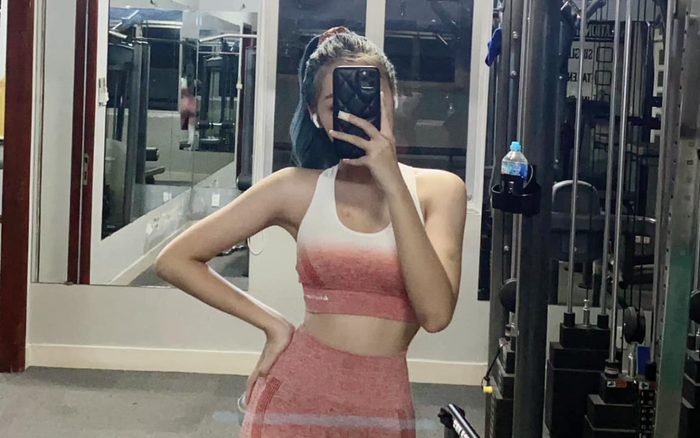 'Hotgirl trứng rán' tiếp tục bị cộng đồng mạng soi body tại phòng gym Ảnh 2