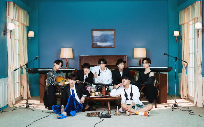 Trọn bộ ảnh teaser cá nhân của BTS: Đơn giản mà đẹp Ảnh 2