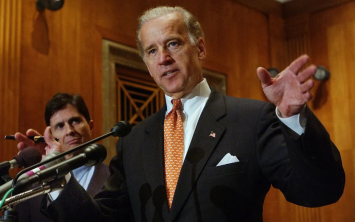 Phong cách thời trang của Tổng thống Mỹ Joe Biden qua từng năm tháng Ảnh 2