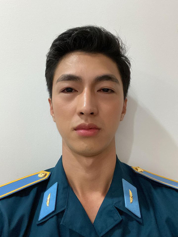 Đôi mắt sưng húp của nam diễn viên Bình An khiến nhiều bạn bè, đồng nghiệp và người hâm mộ cảm thấy vô cùng lo lắng. 