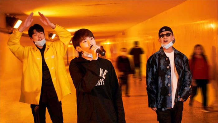 Vương Nguyên trở lại đường hầm từng luyện hát sau 8 năm khiến fan nghẹn ngào Ảnh 5