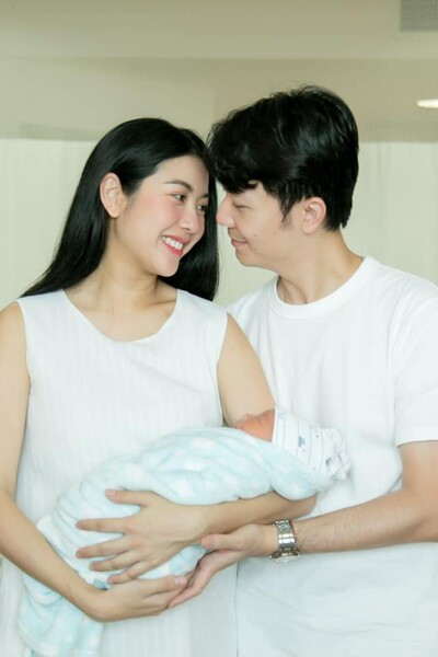 Nhật Vũ - Thúy Vân khoe ảnh con trai bụ bẫm: 'Sau này lớn em sẽ bảo vệ mẹ' Ảnh 4