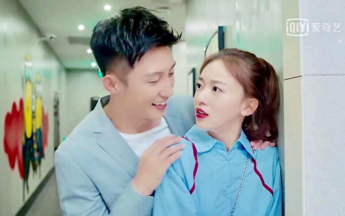 Hoàng Cảnh Du tìm được 'người yêu' mới, đẹp không kém Địch Lệ Nhiệt Ba Ảnh 2