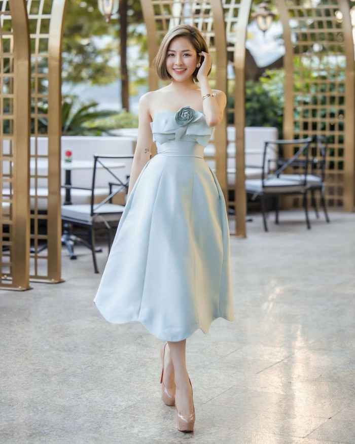 Hotgirl Trâm Anh tậu 'xế hộp' tiền tỷ ở tuổi 24 nhưng danh tính 'người tài trợ' mới là điều gây chú ý Ảnh 7