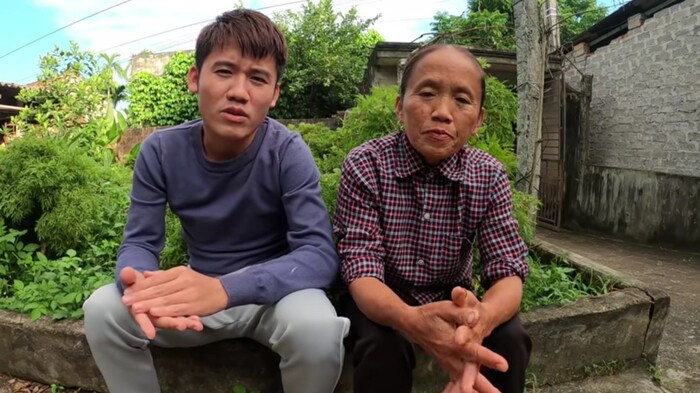 Sau lùm xùm của kênh Hưng Vlog, kênh YouTube của bà Tân cũng bị ảnh hưởng