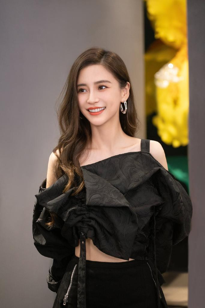 Fan của Angelababy 'làm loạn': Cnet không hùa vào mắng mà bênh vực cô Ảnh 1