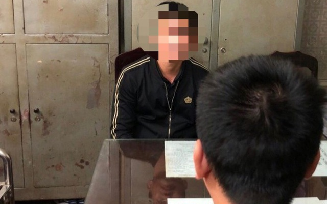 Vụ hàng loạt ô tô bị xịt sơn: Nghi can là 3 bảo vệ chung cư Ảnh 2