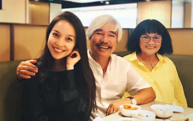 Lần hiếm hoi Hiền Thục đăng ảnh bên bố, dân mạng nhận ra thầy giám thị năm xưa Ảnh 2