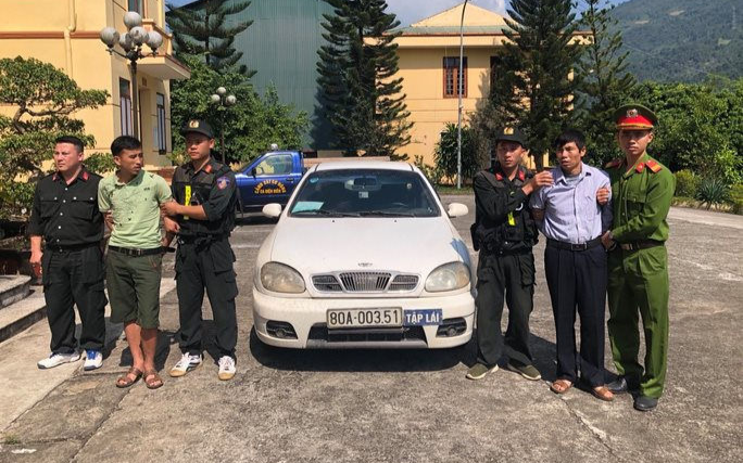 Bắt 3 đối tượng vận chuyển 30 bánh ma túy bên trong xe tập lái Ảnh 2