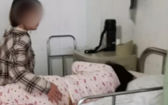 Đưa vợ nhập viện tâm thần trị bệnh, chồng cay cú khi rước con người khác về nhà Ảnh 2