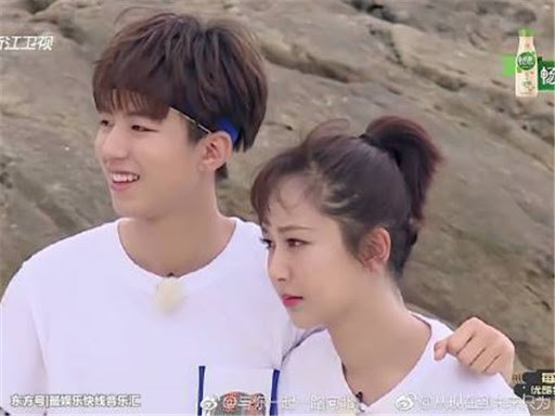 Có loại tình bạn gọi là 'Lúc tôi nổi, cậu mới sinh': Vương Tuấn Khải bình thường, Vương Nhất Bác bất ngờ Ảnh 5