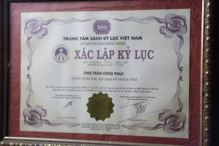 Gặp truyền nhân vua quạt cổ lưu giữ 'kho đồng nát' đắt giá cất giấu trong lòng phố Hà Nội