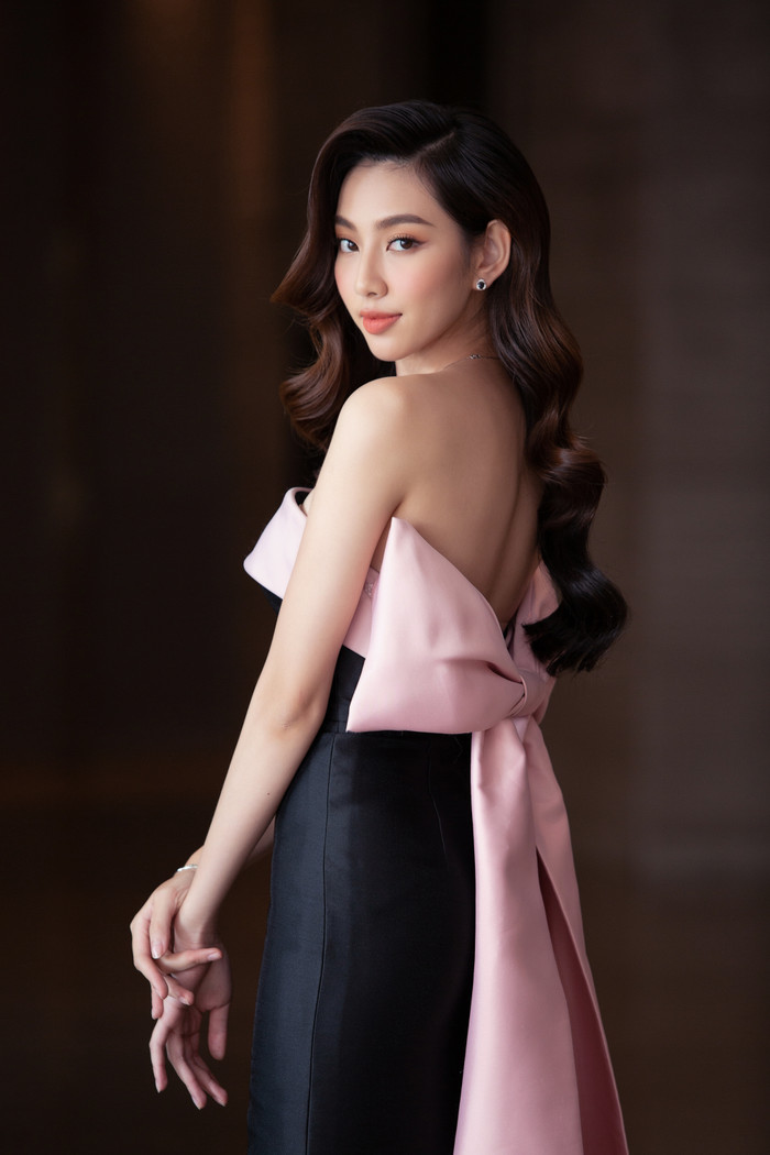 Tiểu Vy đội vương miện 3 tỷ đọ sắc cùng Phương Nga - Thúy An - Đỗ Mỹ Linh - Lương Thùy Linh Ảnh 9