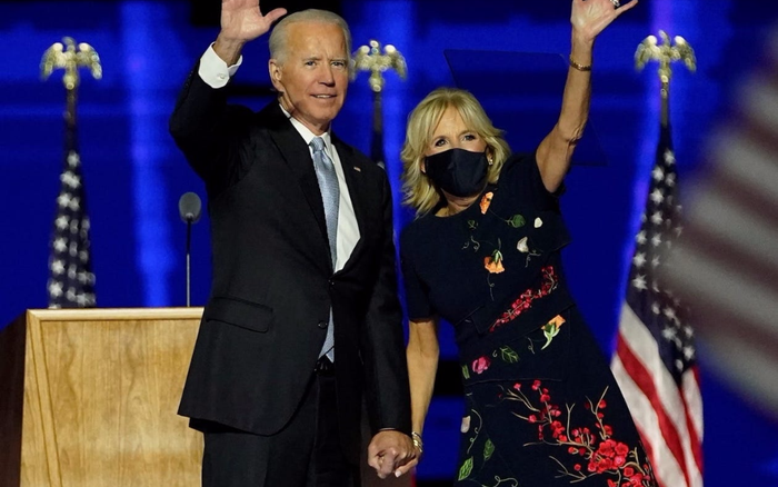 Chồng đắc cử tổng thống, váy bà Jill Biden mặc lập tức sold out Ảnh 2