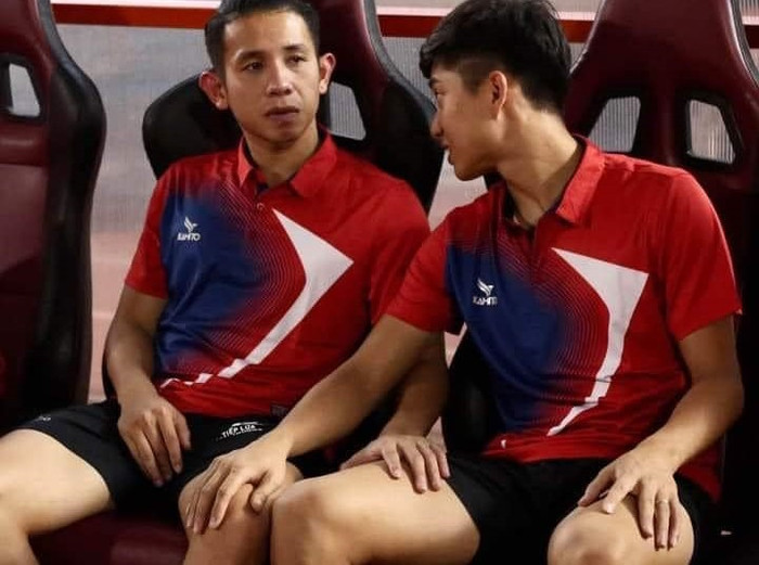 Nhật Linh hóm hỉnh ghẹo chồng: 'Lại còn thế này cơ đấy'