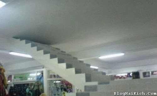 Không thiếu những tòa nhà có thiết kế cầu thang khó hiểu như thế này