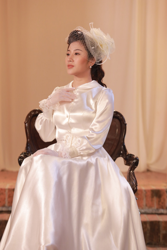 Nhật Kim Anh bị Tố My 'hành' đến đổ máu trong MV mới? Ảnh 5