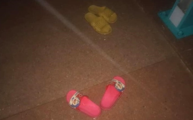 Người phụ nữ ôm 2 con để lại xe máy cùng dép lên cầu giả tự tử: Giận chồng hay uống rượu, chửi bới Ảnh 2